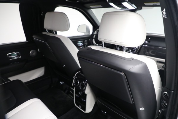 Used 2022 Rolls-Royce Black Badge Cullinan for sale $399,900 at Bentley Greenwich in Greenwich CT 06830 25