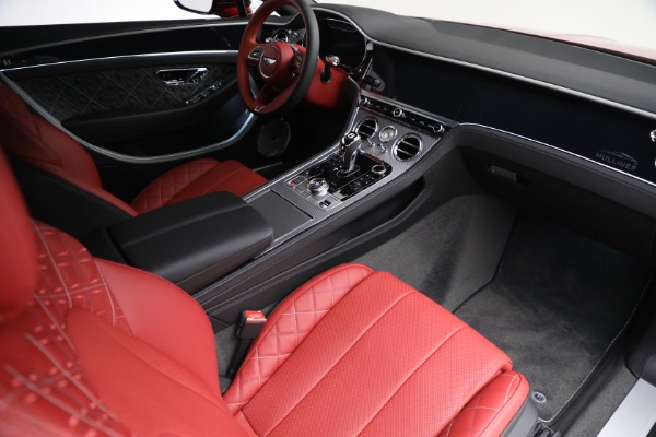 Used 2022 Bentley Continental GT V8 Mulliner for sale $284,900 at Bentley Greenwich in Greenwich CT 06830 27