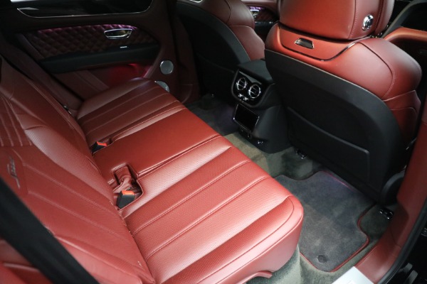 Used 2022 Bentley Bentayga Speed for sale $279,900 at Bentley Greenwich in Greenwich CT 06830 25