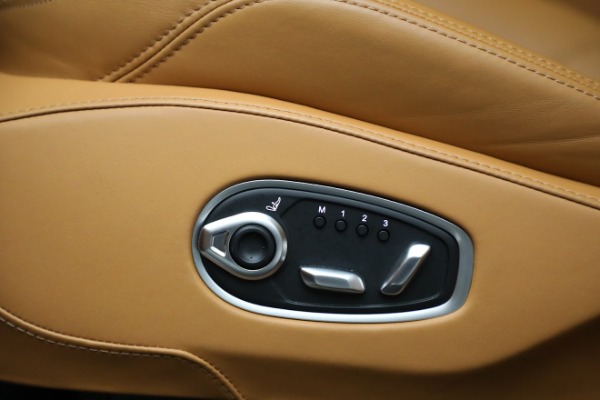 Used 2022 Aston Martin DBX for sale $169,900 at Bentley Greenwich in Greenwich CT 06830 20