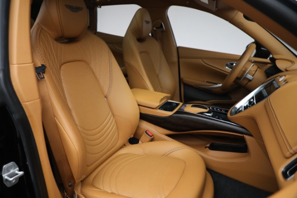 Used 2022 Aston Martin DBX for sale $169,900 at Bentley Greenwich in Greenwich CT 06830 24
