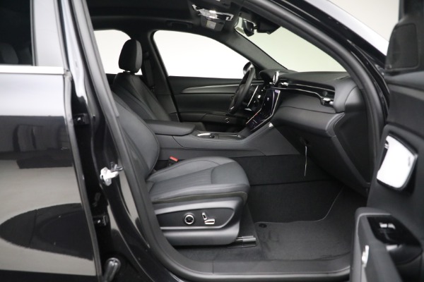 New 2023 Maserati Grecale GT for sale $70,347 at Bentley Greenwich in Greenwich CT 06830 17
