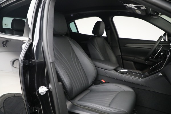 New 2023 Maserati Grecale GT for sale $70,347 at Bentley Greenwich in Greenwich CT 06830 18