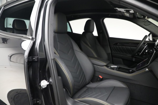 New 2023 Maserati Grecale Modena for sale $86,457 at Bentley Greenwich in Greenwich CT 06830 17
