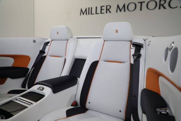 Used 2019 Rolls-Royce Dawn for sale $329,900 at Bentley Greenwich in Greenwich CT 06830 27