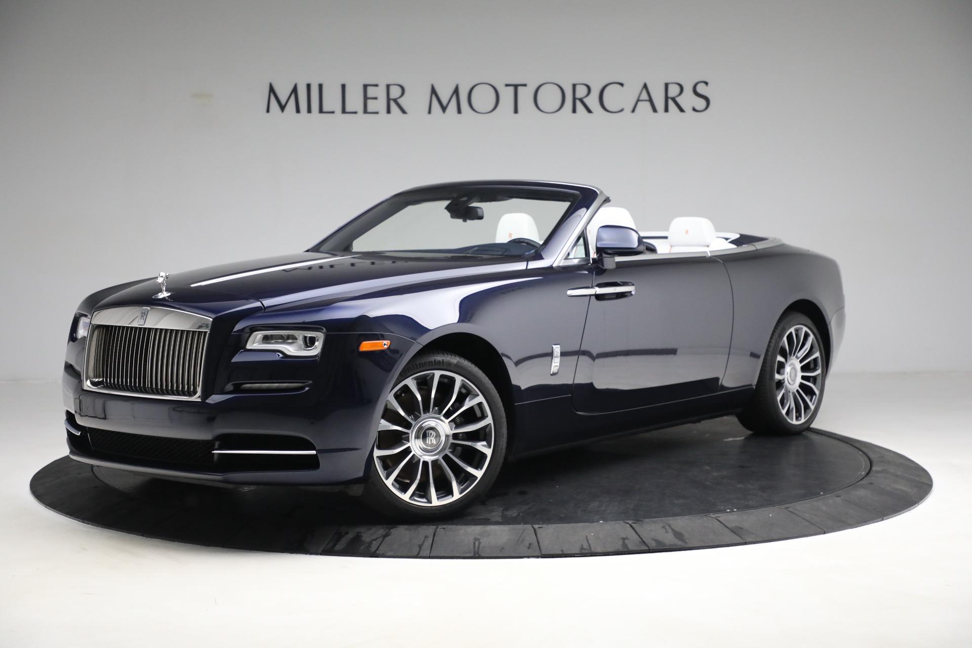 Used 2019 Rolls-Royce Dawn for sale Sold at Bentley Greenwich in Greenwich CT 06830 1