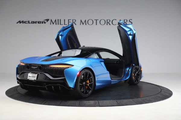 New 2023 McLaren Artura TechLux for sale Sold at Bentley Greenwich in Greenwich CT 06830 17