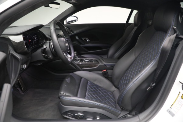 Used 2018 Audi R8 5.2 quattro V10 Plus for sale Sold at Bentley Greenwich in Greenwich CT 06830 13