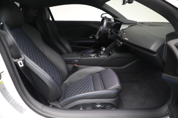 Used 2018 Audi R8 5.2 quattro V10 Plus for sale Sold at Bentley Greenwich in Greenwich CT 06830 17