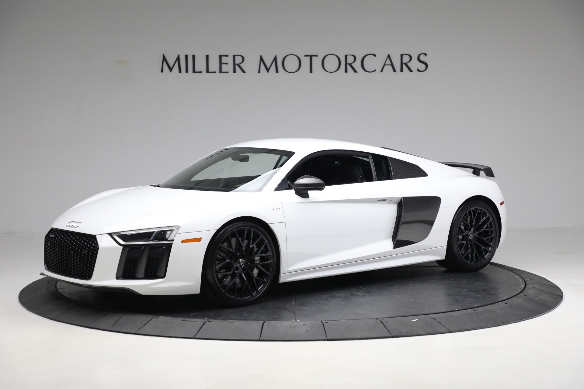 Pre-Owned 2018 Audi R8 5.2 quattro V10 Plus For Sale ($163,900 ...