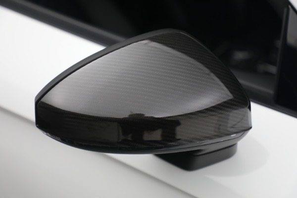 Used 2018 Audi R8 5.2 quattro V10 Plus for sale Sold at Bentley Greenwich in Greenwich CT 06830 24