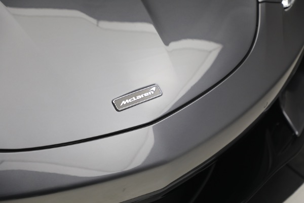 New 2023 McLaren GT for sale $216,098 at Bentley Greenwich in Greenwich CT 06830 17
