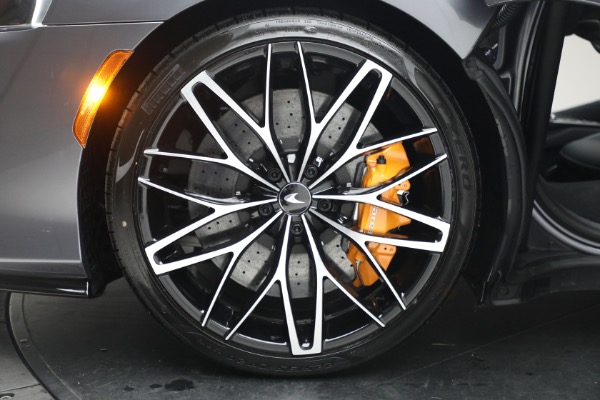 New 2023 McLaren GT for sale $216,098 at Bentley Greenwich in Greenwich CT 06830 18