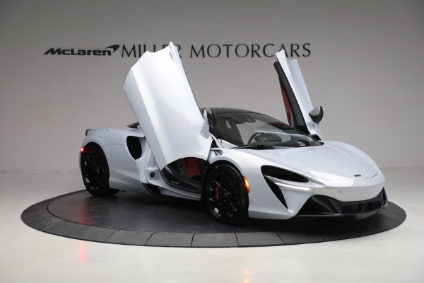 New 2023 McLaren Artura TechLux for sale Sold at Bentley Greenwich in Greenwich CT 06830 16