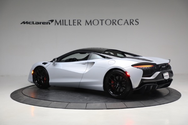 New 2023 McLaren Artura TechLux for sale Sold at Bentley Greenwich in Greenwich CT 06830 4