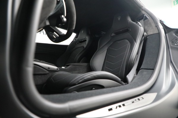 New 2023 Maserati MC20 for sale $325,895 at Bentley Greenwich in Greenwich CT 06830 27