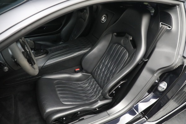 Used 2012 Bugatti Veyron 16.4 Super Sport for sale $3,350,000 at Bentley Greenwich in Greenwich CT 06830 17