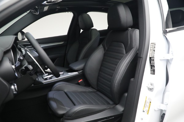 New 2023 Alfa Romeo Stelvio Veloce for sale $54,349 at Bentley Greenwich in Greenwich CT 06830 13