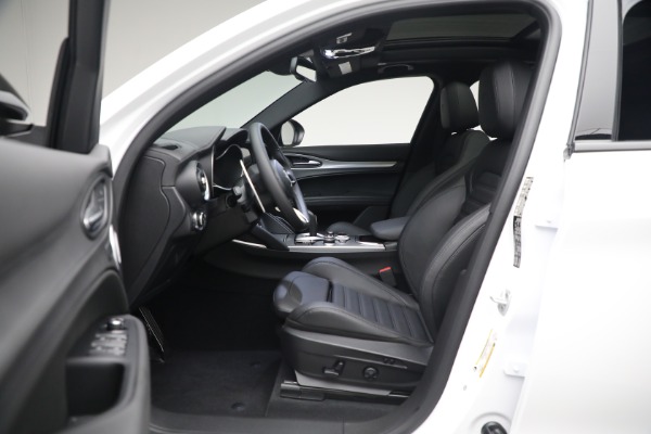 New 2023 Alfa Romeo Stelvio Veloce for sale $54,349 at Bentley Greenwich in Greenwich CT 06830 14