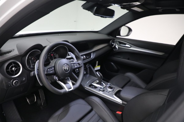New 2023 Alfa Romeo Stelvio Veloce for sale $54,349 at Bentley Greenwich in Greenwich CT 06830 15