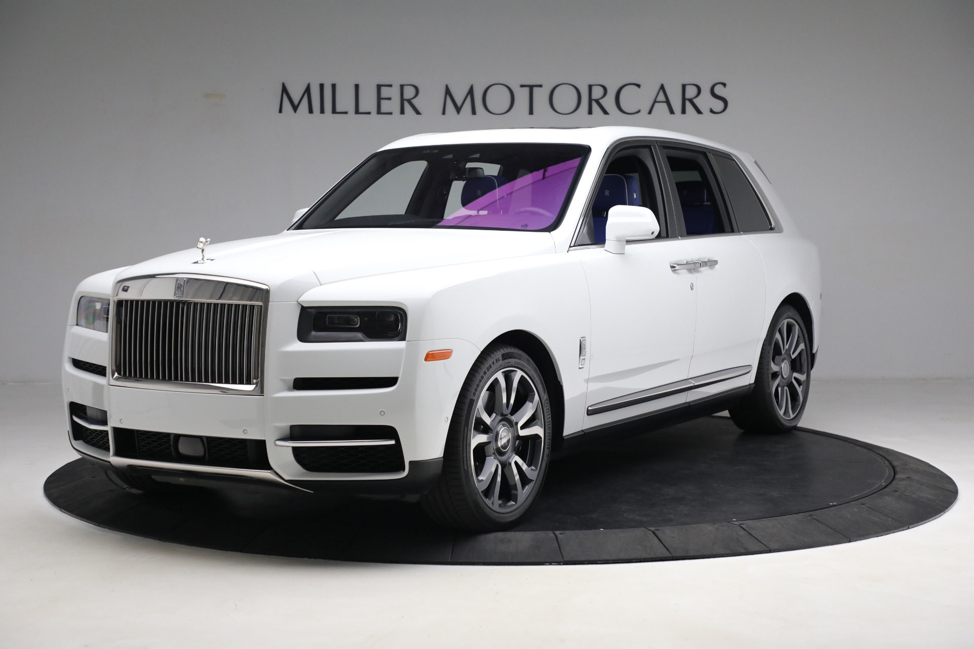 Used 2022 Rolls-Royce Cullinan for sale $344,900 at Bentley Greenwich in Greenwich CT 06830 1