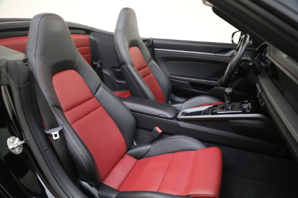 Used 2020 Porsche 911 Carrera 4S for sale Sold at Bentley Greenwich in Greenwich CT 06830 25