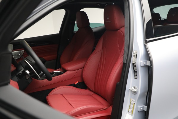New 2023 Maserati Grecale Modena for sale $90,197 at Bentley Greenwich in Greenwich CT 06830 13
