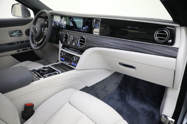 Used 2022 Rolls-Royce Ghost for sale $365,900 at Bentley Greenwich in Greenwich CT 06830 21