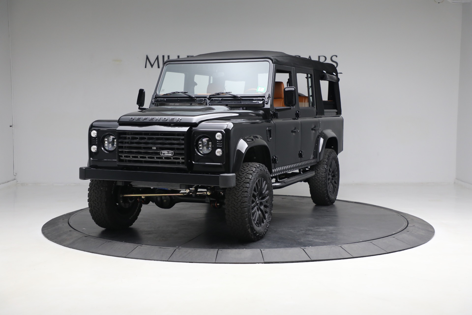 Used 1993 Land Rover Defender 110 for sale Sold at Bentley Greenwich in Greenwich CT 06830 1