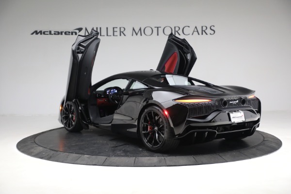 New 2023 McLaren Artura TechLux for sale $274,210 at Bentley Greenwich in Greenwich CT 06830 14