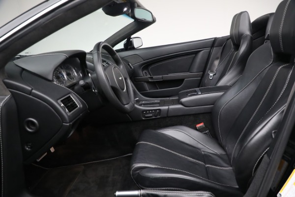 Used 2009 Aston Martin V8 Vantage Roadster for sale $59,900 at Bentley Greenwich in Greenwich CT 06830 20
