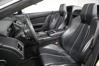 Used 2009 Aston Martin V8 Vantage Roadster for sale $59,900 at Bentley Greenwich in Greenwich CT 06830 21