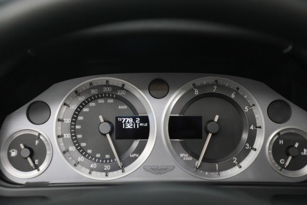 Used 2009 Aston Martin V8 Vantage Roadster for sale $59,900 at Bentley Greenwich in Greenwich CT 06830 24