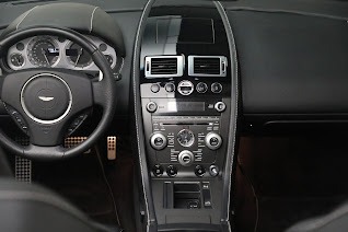 Used 2009 Aston Martin V8 Vantage Roadster for sale $59,900 at Bentley Greenwich in Greenwich CT 06830 26