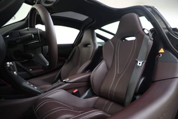 Used 2018 McLaren 720S Luxury for sale $264,900 at Bentley Greenwich in Greenwich CT 06830 21