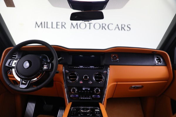 New 2023 Rolls-Royce Cullinan for sale $429,450 at Bentley Greenwich in Greenwich CT 06830 28