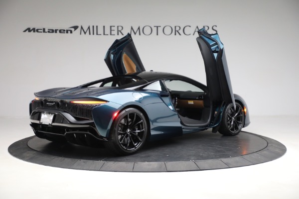 New 2023 McLaren Artura TechLux for sale $263,525 at Bentley Greenwich in Greenwich CT 06830 15
