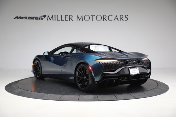 New 2023 McLaren Artura TechLux for sale $263,525 at Bentley Greenwich in Greenwich CT 06830 5