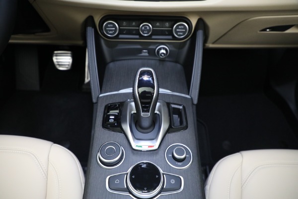 New 2023 Alfa Romeo Stelvio Ti Lusso AWD for sale Sold at Bentley Greenwich in Greenwich CT 06830 21