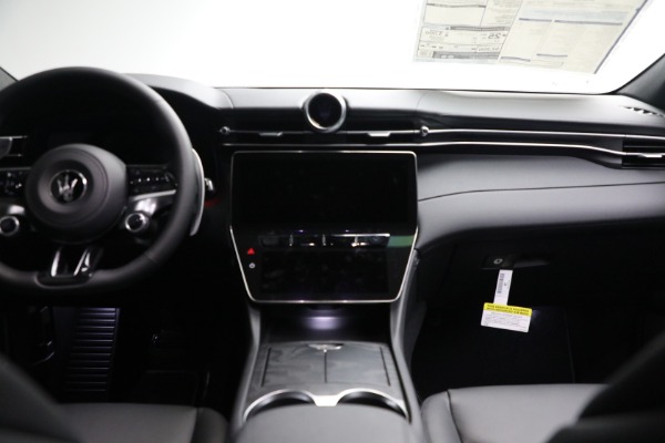New 2023 Maserati Grecale Modena for sale $78,601 at Bentley Greenwich in Greenwich CT 06830 26