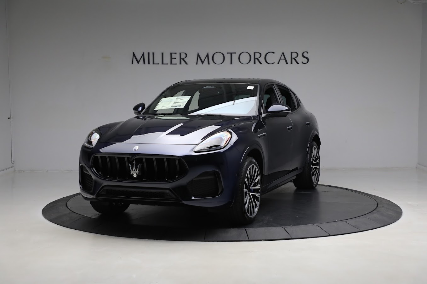 New 2023 Maserati Grecale PrimaSerie Modena for sale $94,101 at Bentley Greenwich in Greenwich CT 06830 1