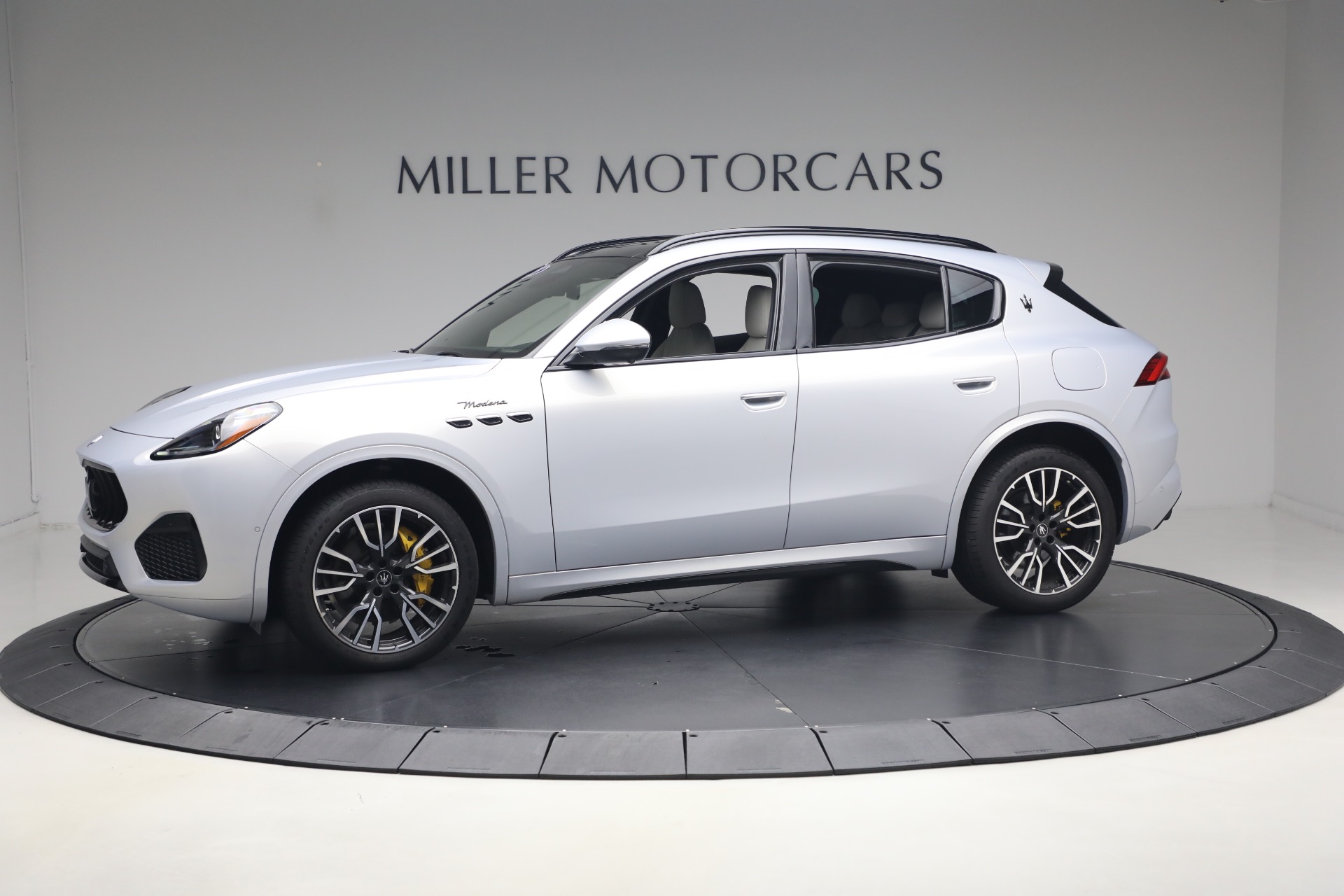 Used 2023 Maserati Grecale Modena for sale $44,900 at Bentley Greenwich in Greenwich CT 06830 1