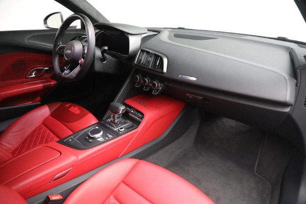 Used 2017 Audi R8 5.2 quattro V10 for sale Sold at Bentley Greenwich in Greenwich CT 06830 16