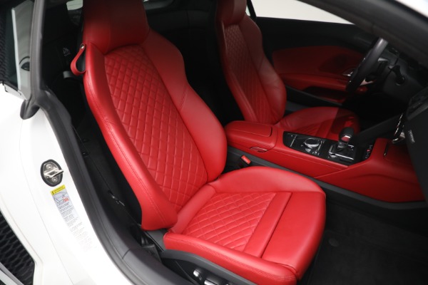 Used 2017 Audi R8 5.2 quattro V10 for sale Sold at Bentley Greenwich in Greenwich CT 06830 18