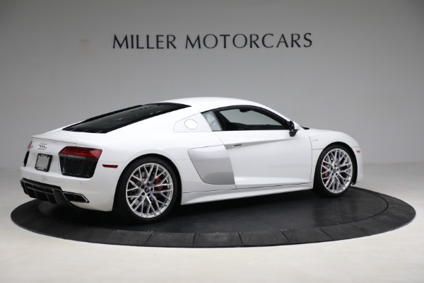 Used 2017 Audi R8 5.2 quattro V10 for sale Sold at Bentley Greenwich in Greenwich CT 06830 8