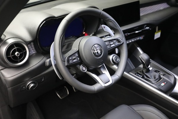 New 2024 Alfa Romeo Tonale Ti for sale $53,290 at Bentley Greenwich in Greenwich CT 06830 13