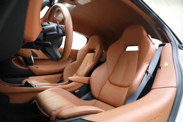 Used 2017 McLaren 570S for sale $166,900 at Bentley Greenwich in Greenwich CT 06830 18