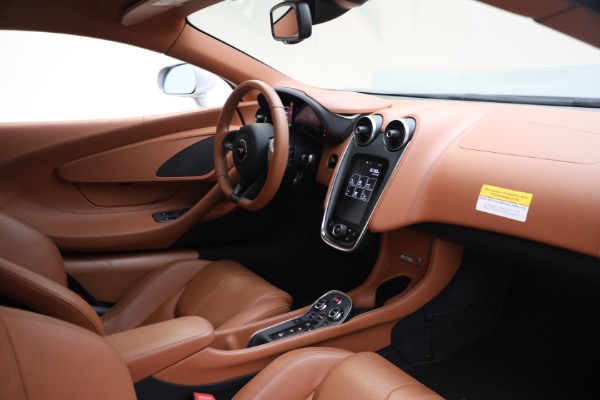 Used 2017 McLaren 570S for sale $166,900 at Bentley Greenwich in Greenwich CT 06830 27