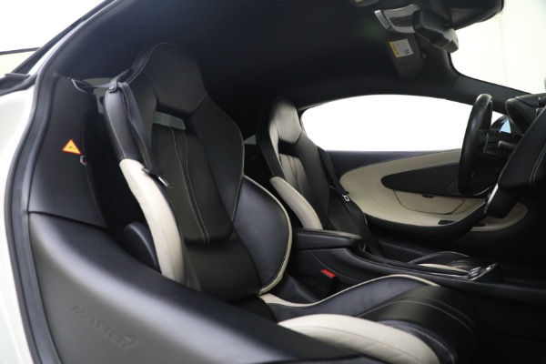 Used 2017 McLaren 570S for sale Call for price at Bentley Greenwich in Greenwich CT 06830 23