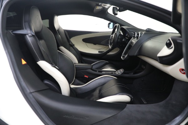 Used 2017 McLaren 570S for sale Call for price at Bentley Greenwich in Greenwich CT 06830 24